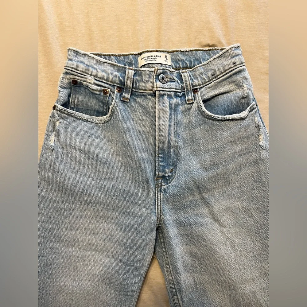 Abercrombie & Fitch High Rise Jeans - Dark Blue & Light Blue - Picture 6 of 10